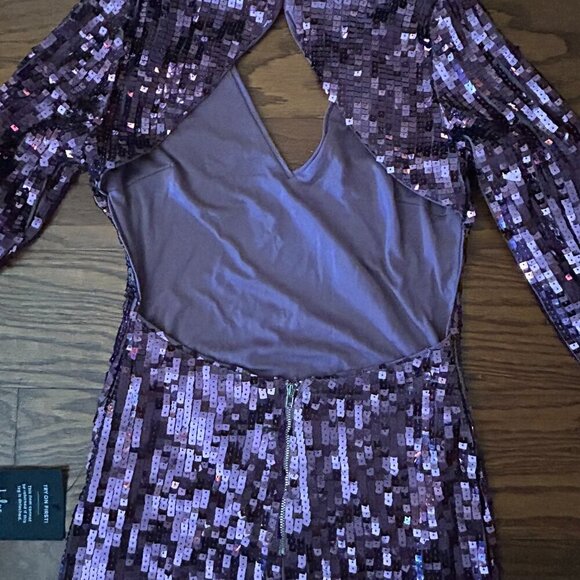 Lulu's NWT All Over Sequin BodyCon Mini Dress Backless V Neck Size Medium Party - Picture 10 of 16